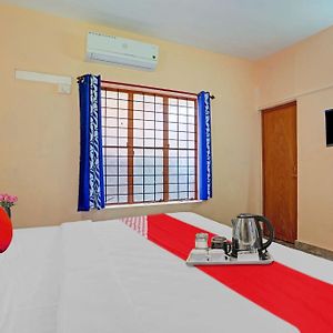 Hotel O North Park Tourist Home